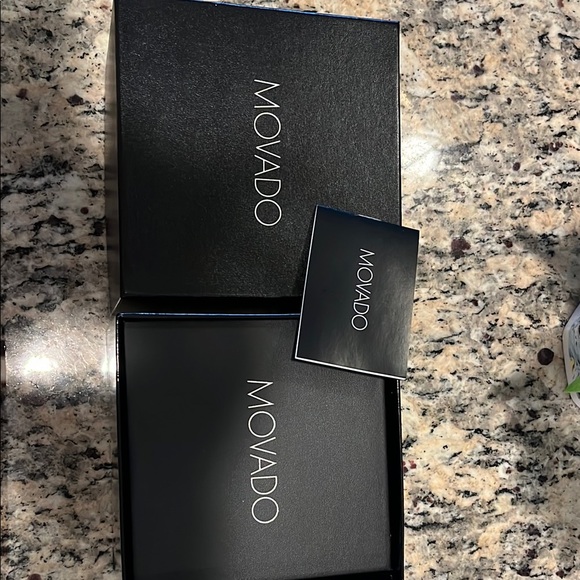 Elegant Movado Watch - Picture 8 of 8